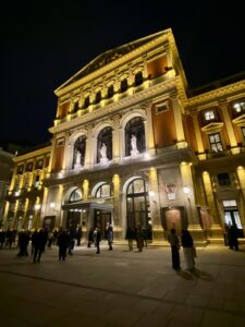 秋の夜の楽友協会